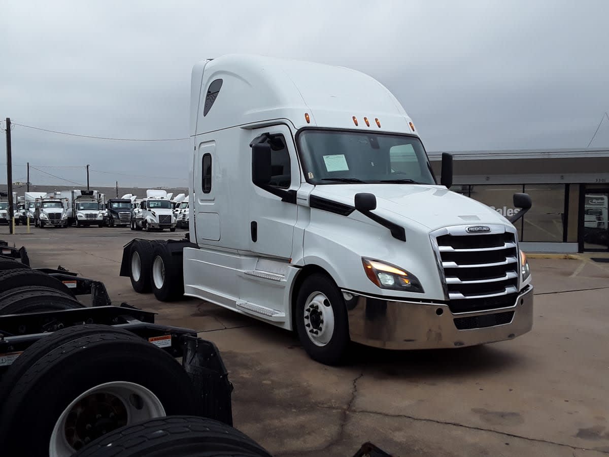 2020 Freightliner - image 3