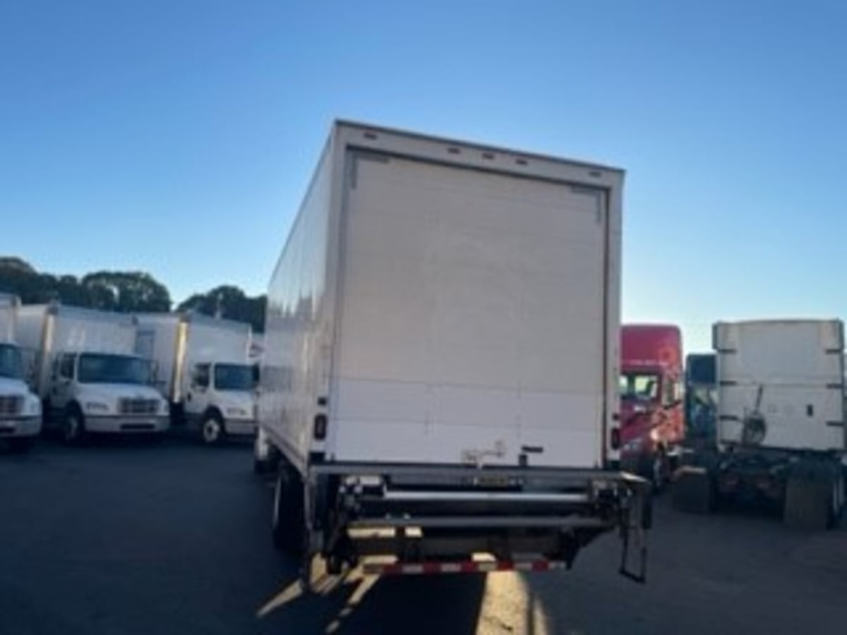 2020 Freightliner/Mercedes M2 106 274005