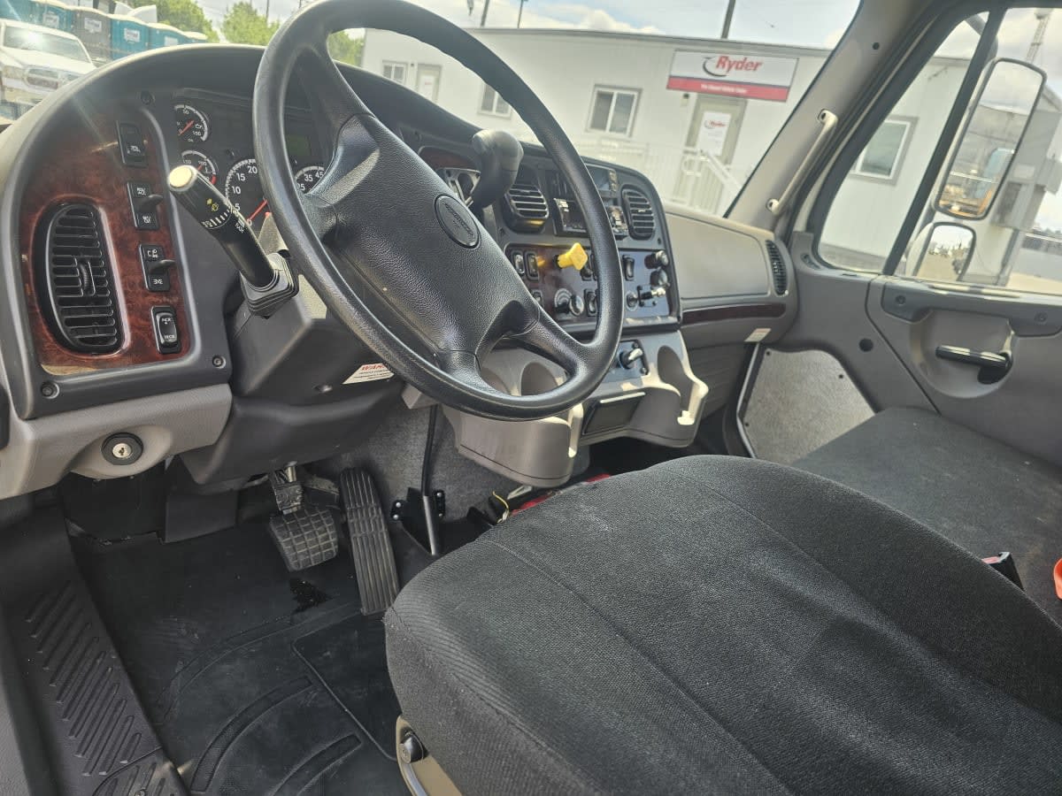 2020 Freightliner/Mercedes M2 106 274013