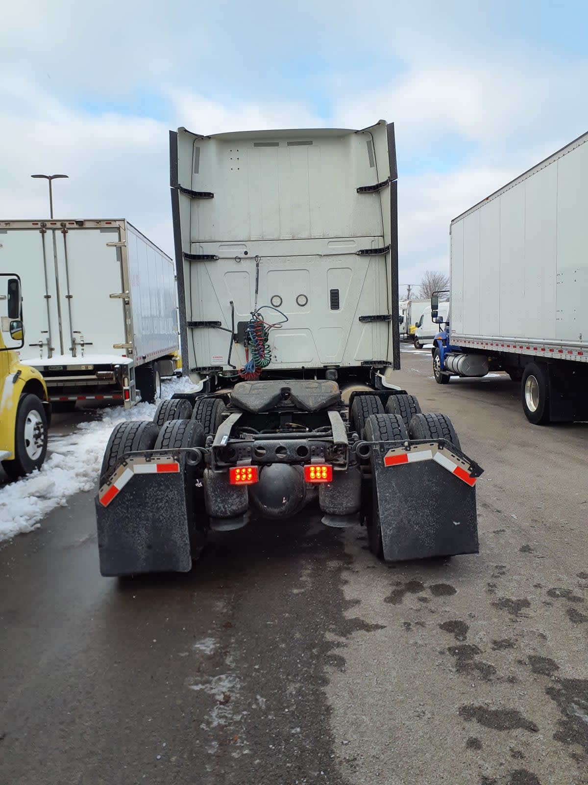 2020 Navistar International LT625 SLPR CAB 274125