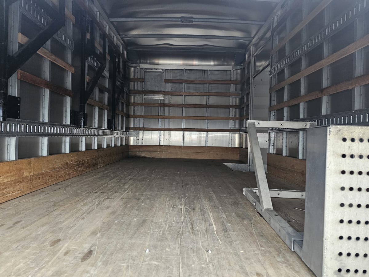 2020 Isuzu NPR HD 274270