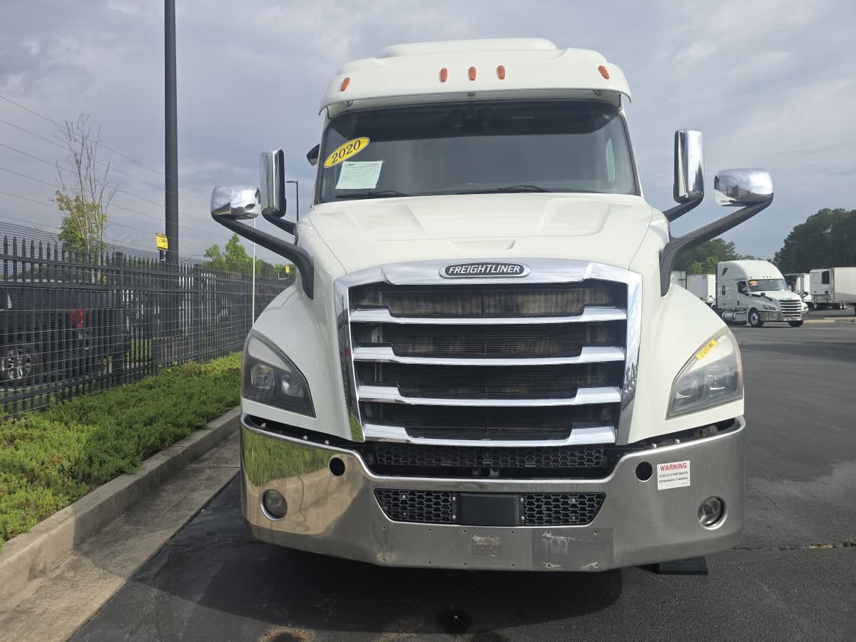 2020 Freightliner Cascadia in Atlanta, GA — photo 2