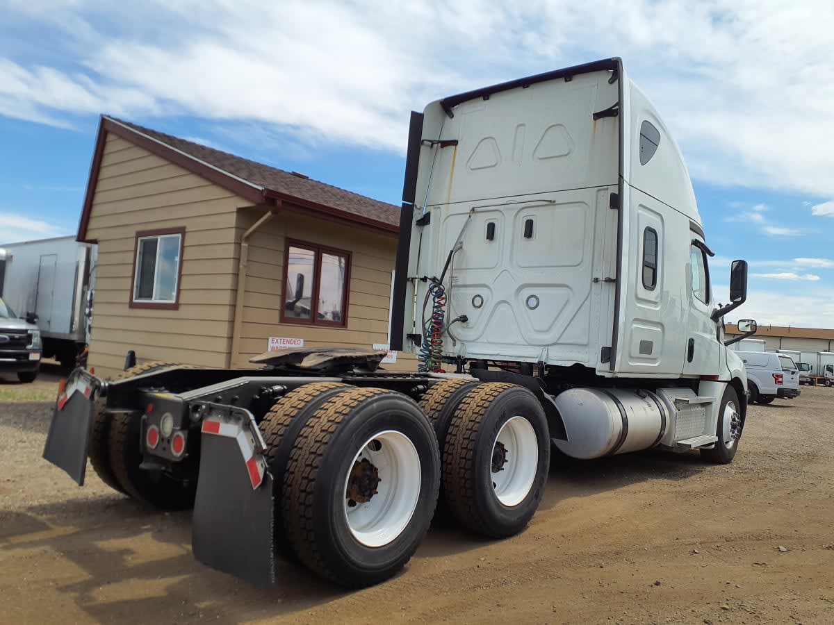 2020 Freightliner - image 4