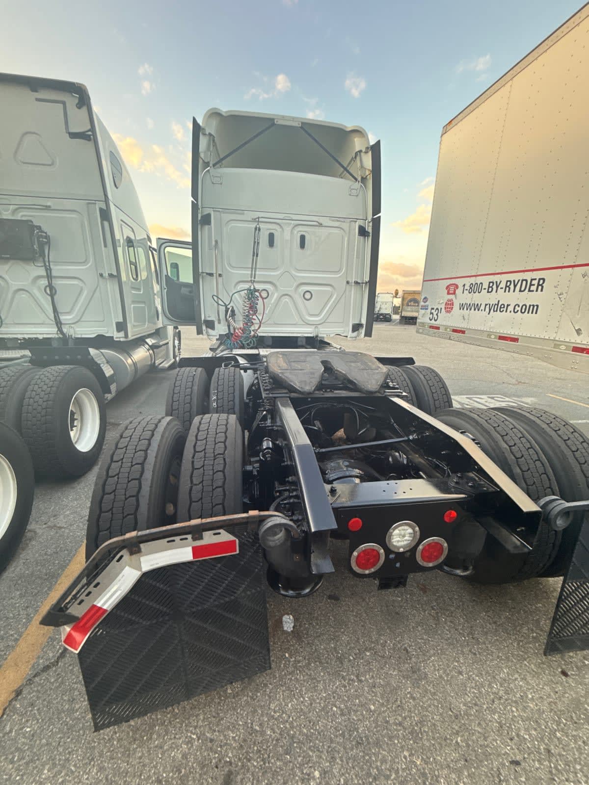 2020 Freightliner - image 5