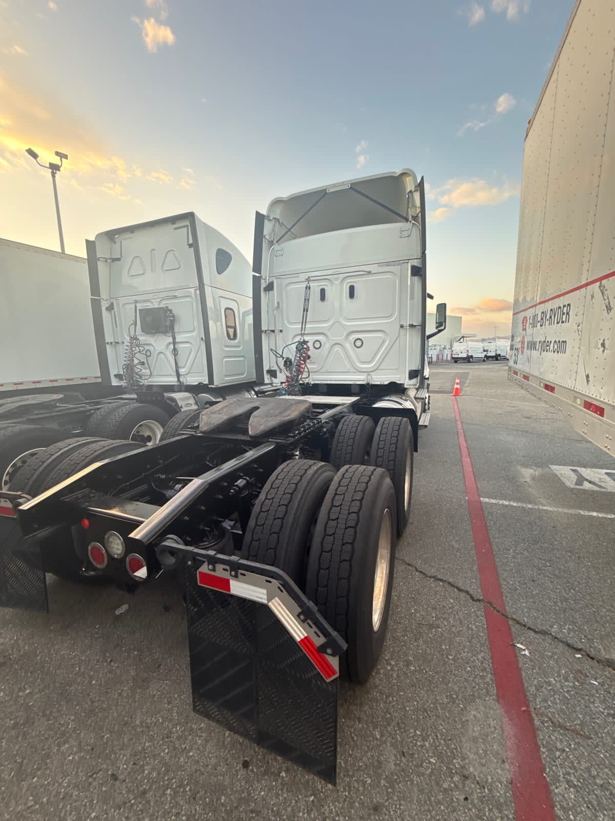 2020 Freightliner - image 6