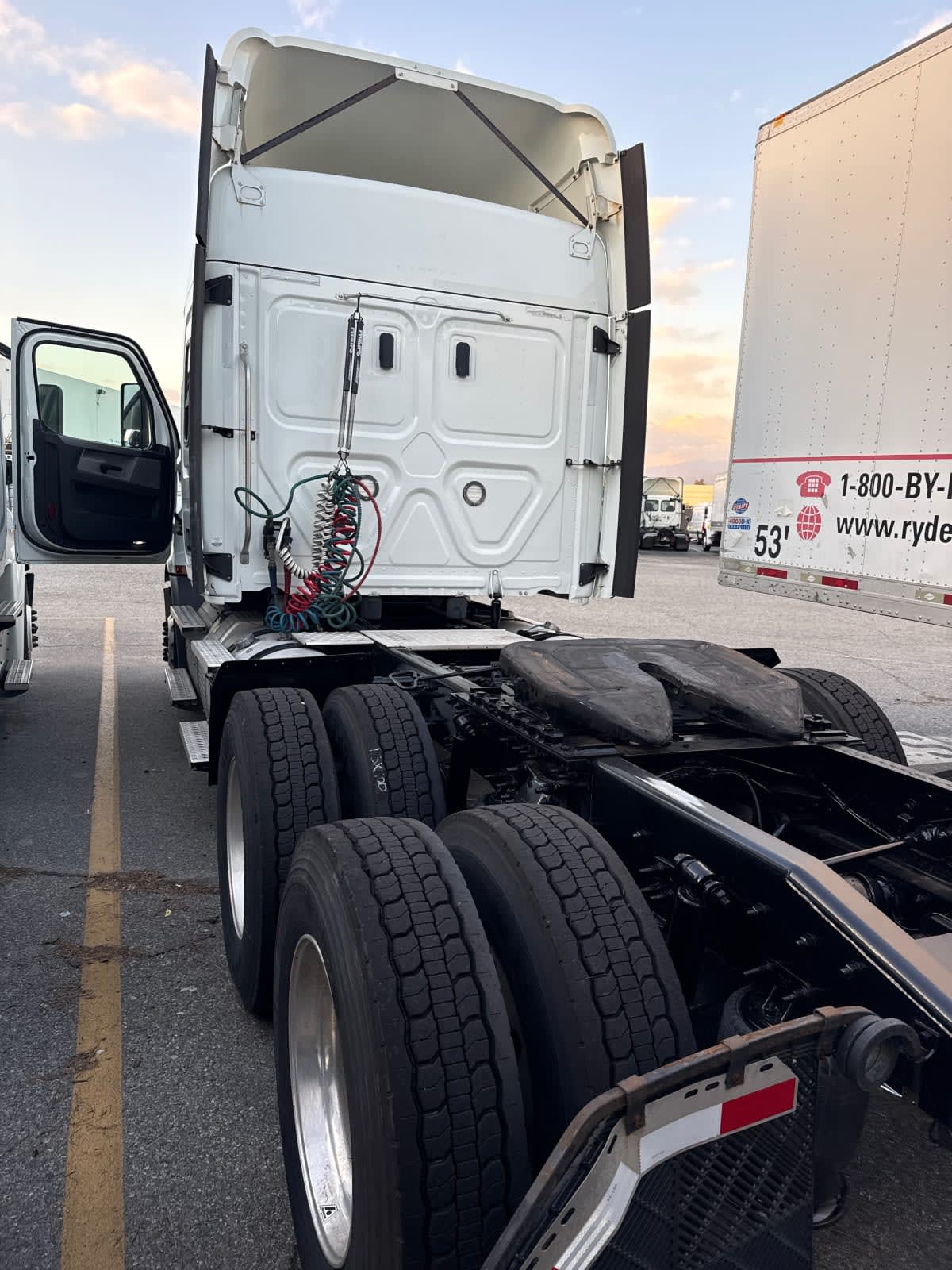 2020 Freightliner - image 4