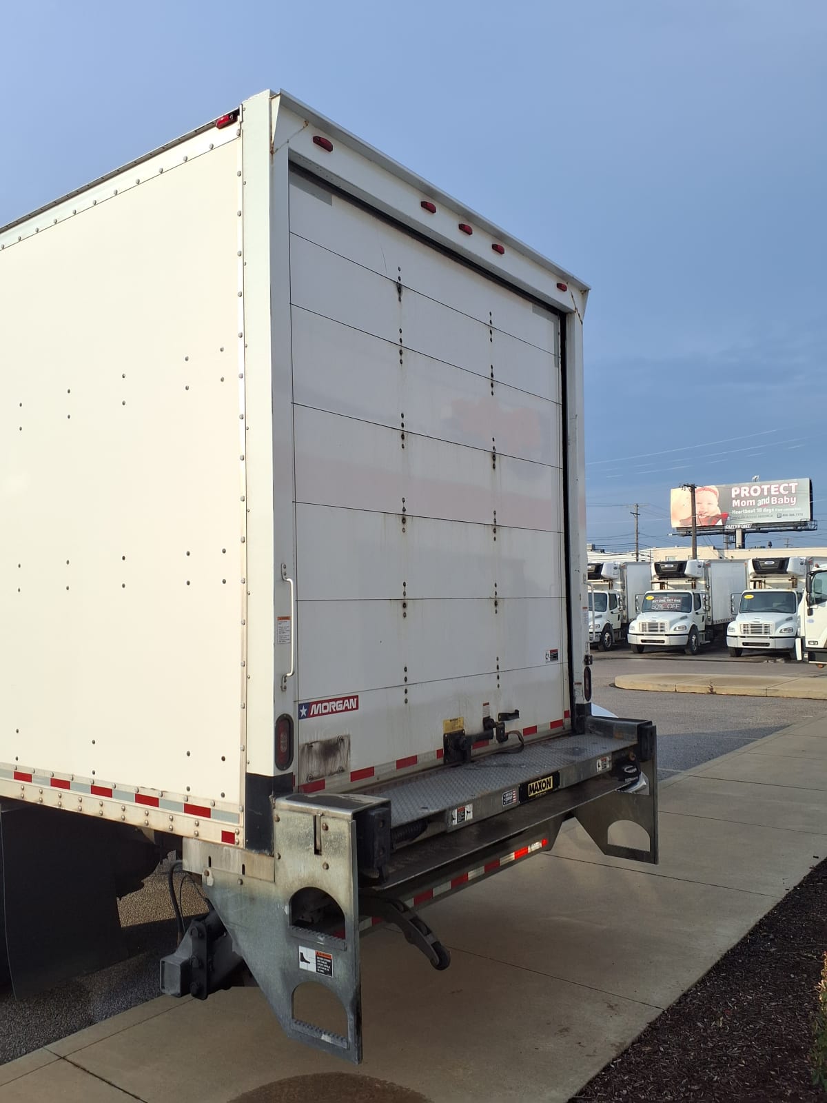 2020 Freightliner/Mercedes M2 106 274366