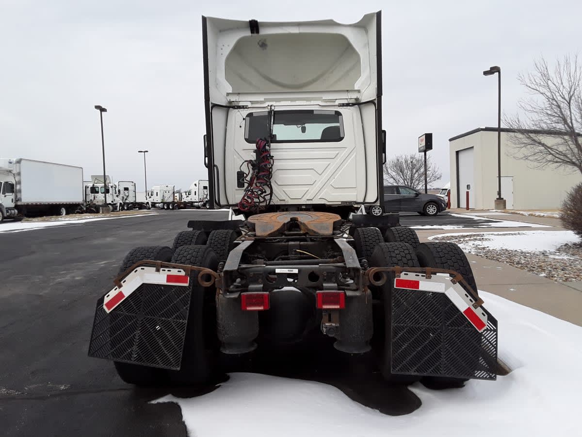 2020 Navistar International LT625 DAYCAB T/A 274416