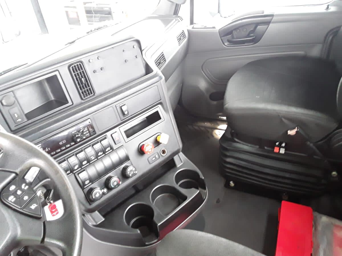 2020 Navistar International LT625 DAYCAB T/A 274418