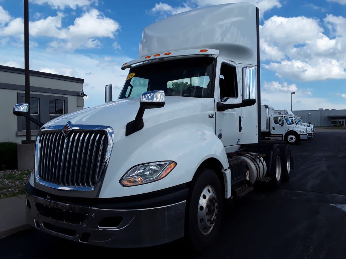 2020 Navistar International LT625 DAYCAB T/A 274422
