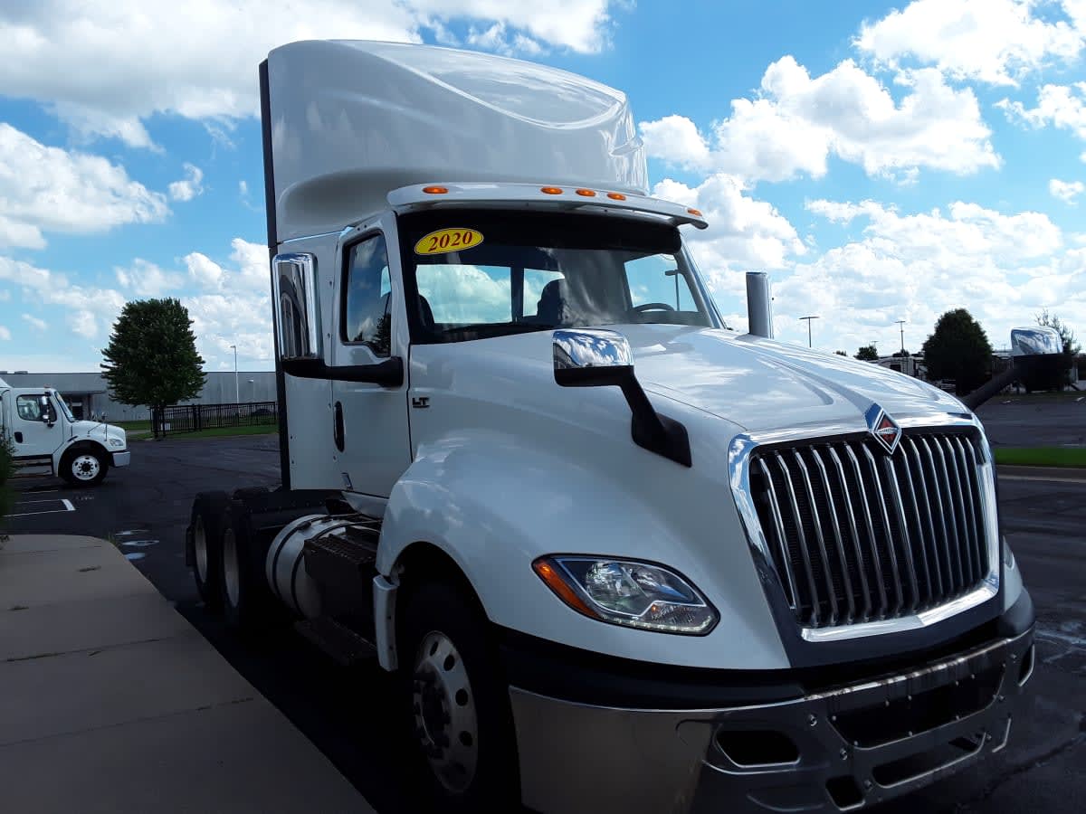 2020 Navistar International LT625 DAYCAB T/A 274422
