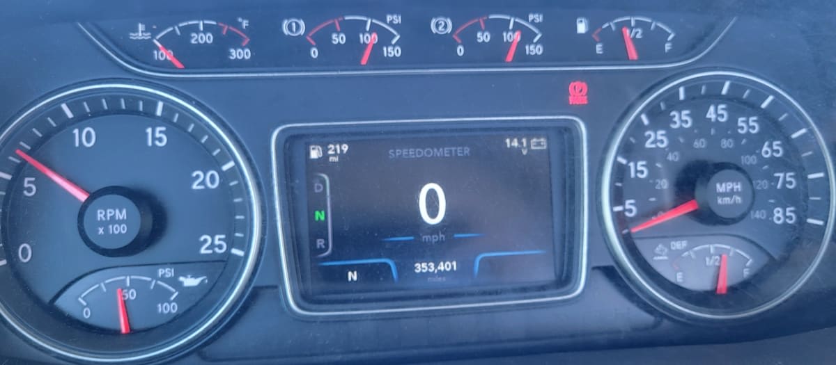 2020 International LT in Jacksonville, FL — photo 7