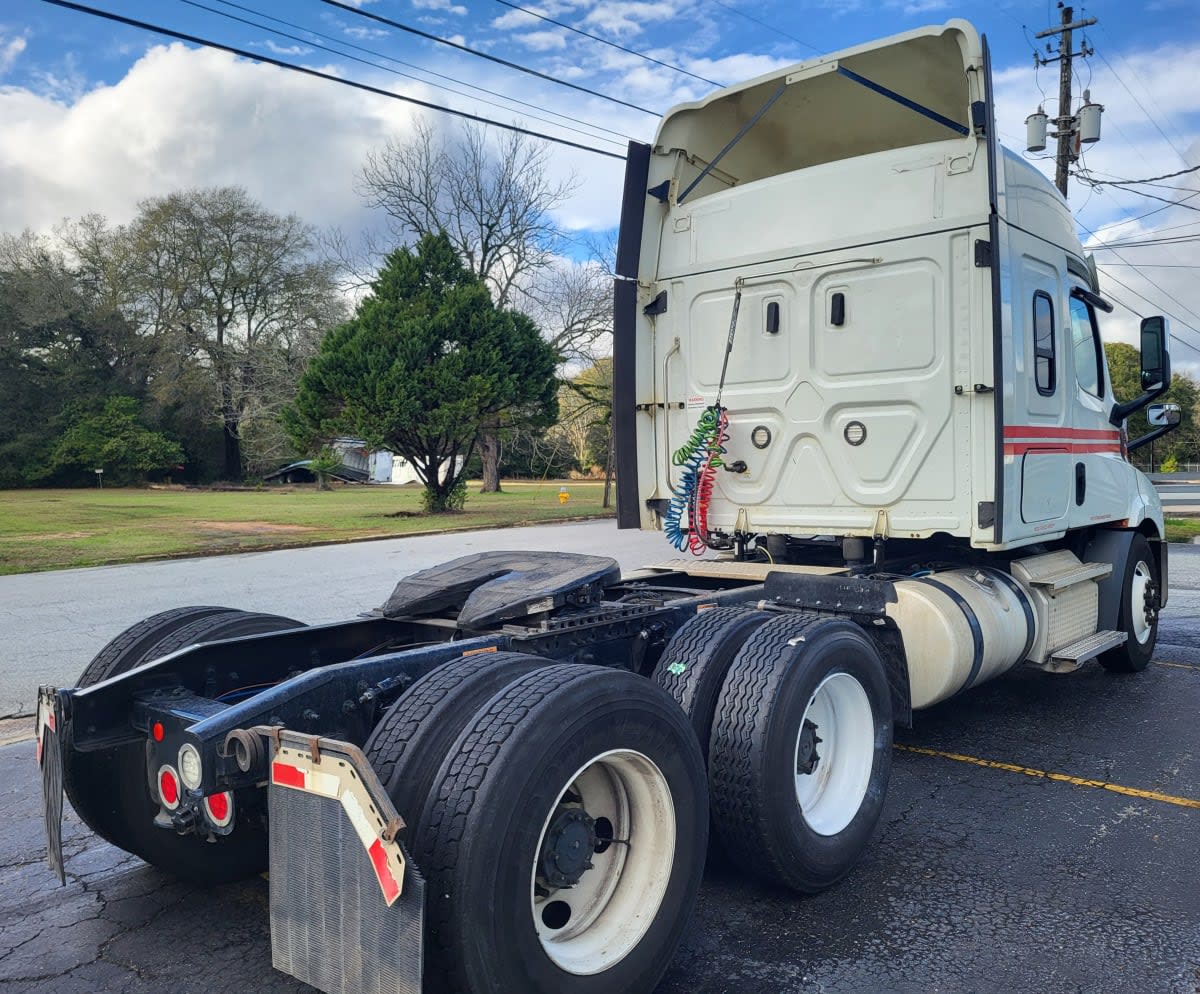 2020 Freightliner - image 5