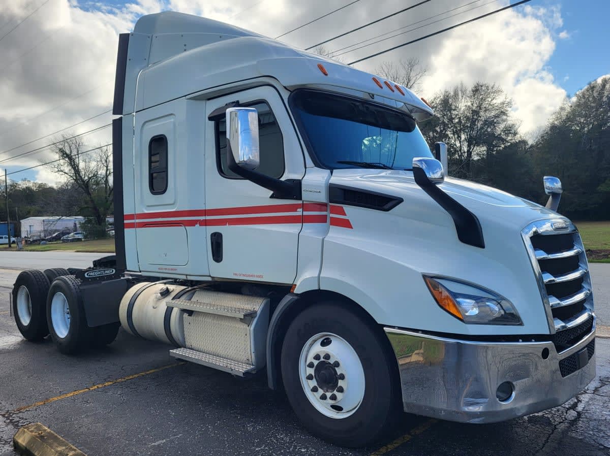 2020 Freightliner - image 6