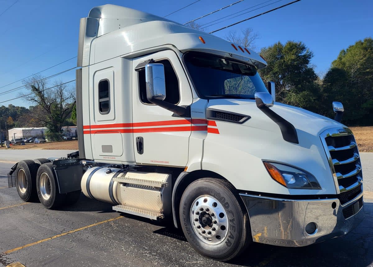 2020 Freightliner - image 7