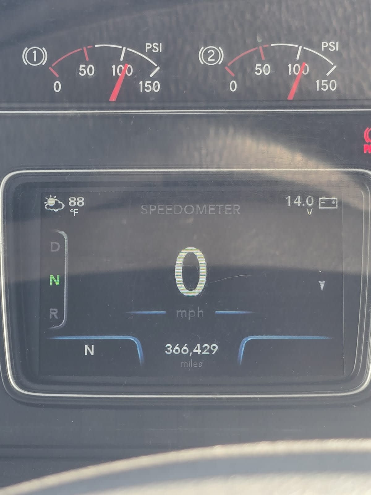 2020 International - image 9