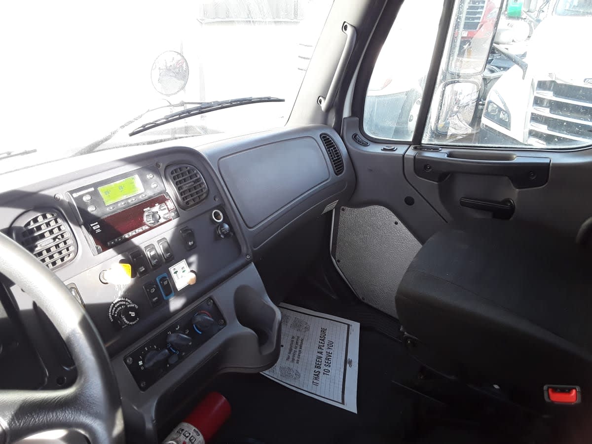 2020 Freightliner/Mercedes M2 106 274514