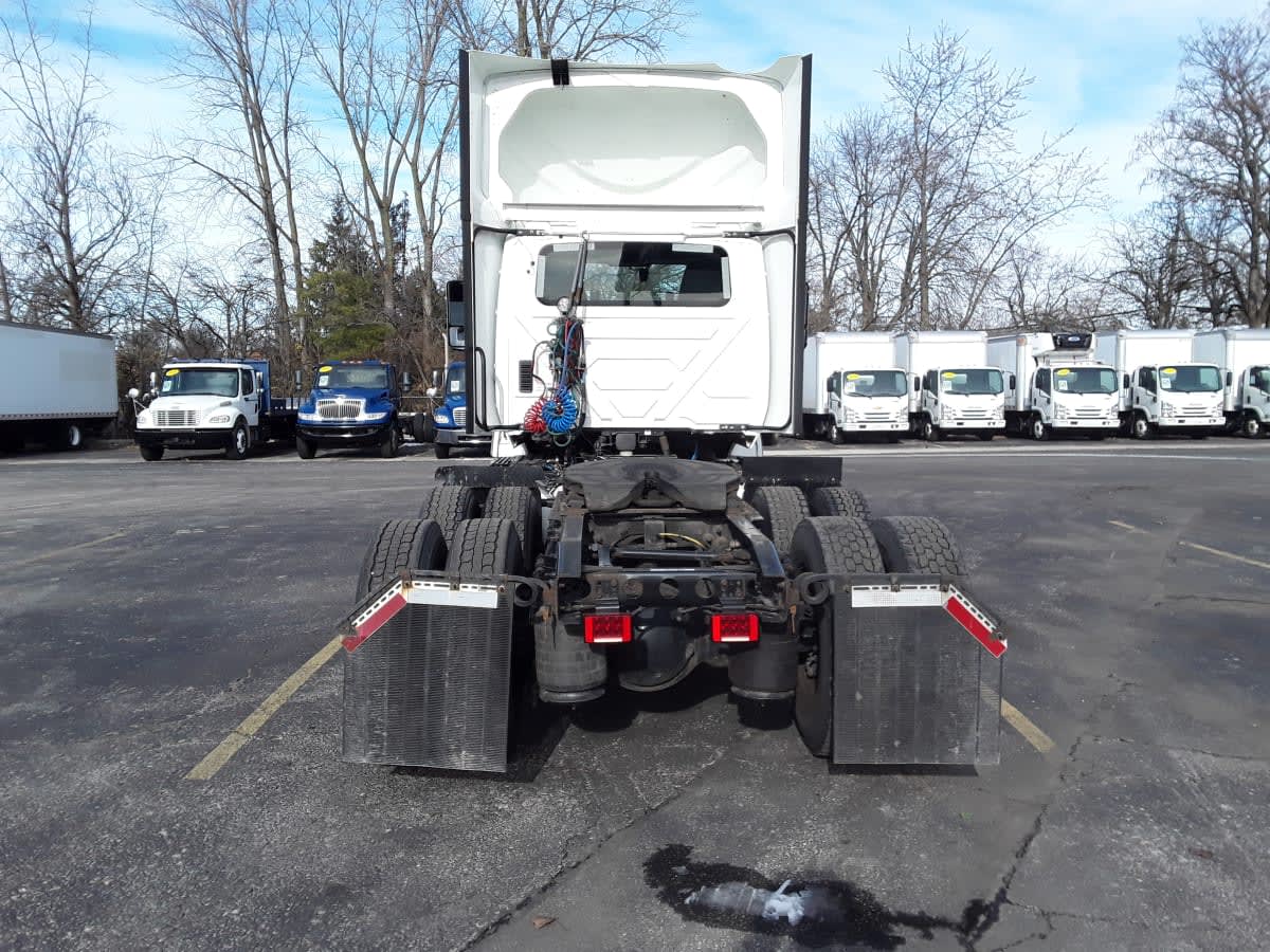 2020 Navistar International LT625 DAYCAB T/A 274625