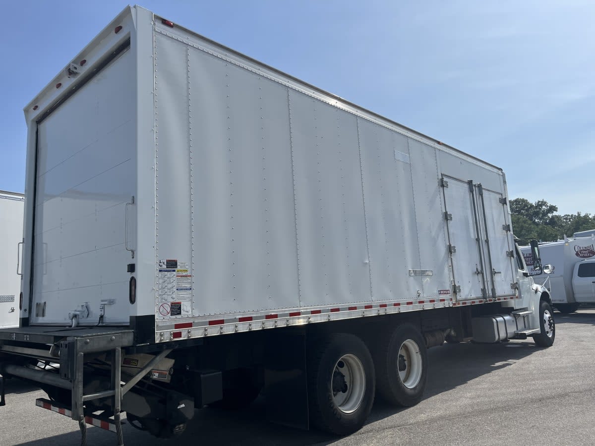 2020 Freightliner M2 106 in Beltsville, MD — photo 4