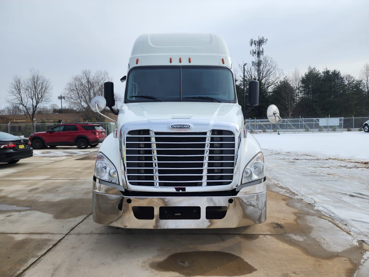 2020 Freightliner - image 2