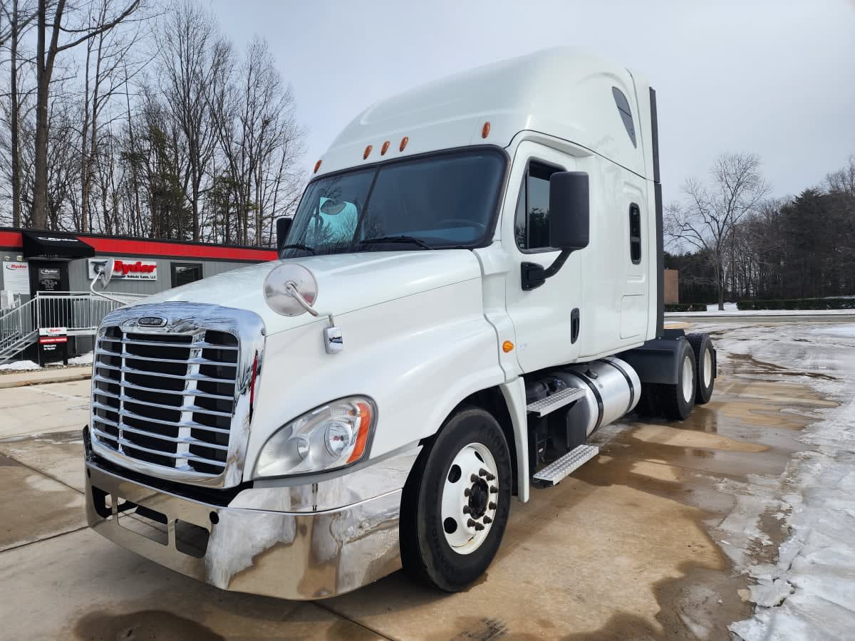 2020 Freightliner - image 1