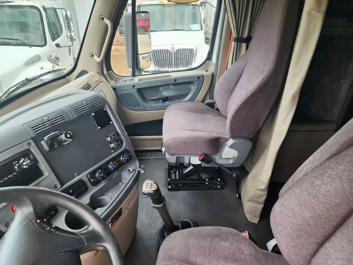 2020 Freightliner - image 7