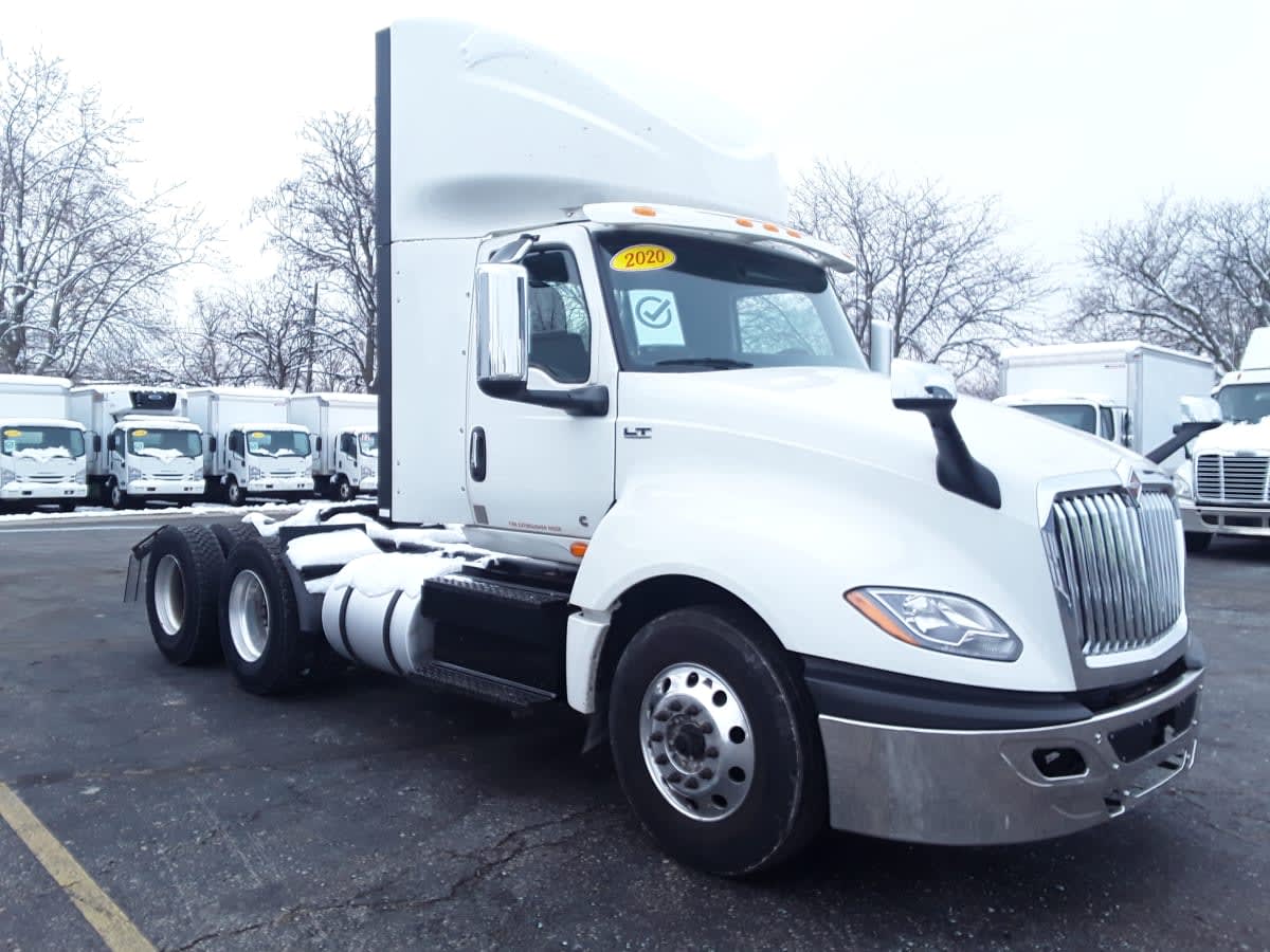 2020 Navistar International LT625 DAYCAB T/A 274682