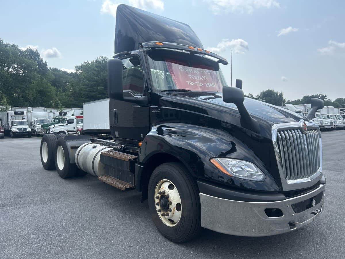 2020 International LT in Norwood, MA — photo 3