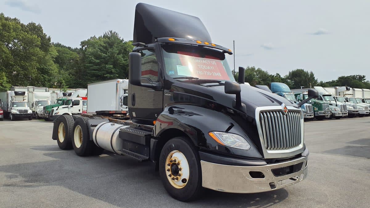 2020 International LT in Norwood, MA — photo 3