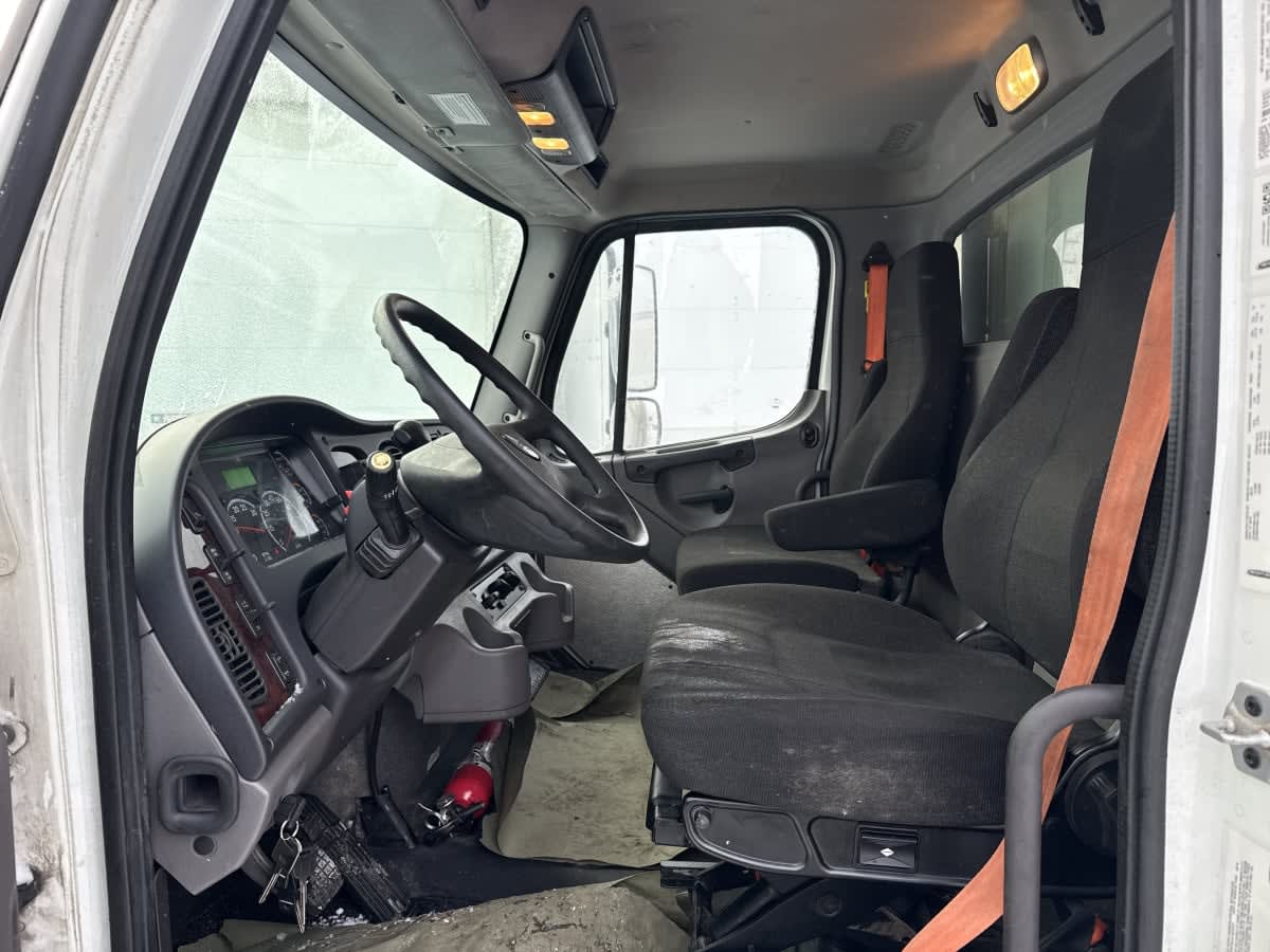 2020 Freightliner/Mercedes M2 106 275055
