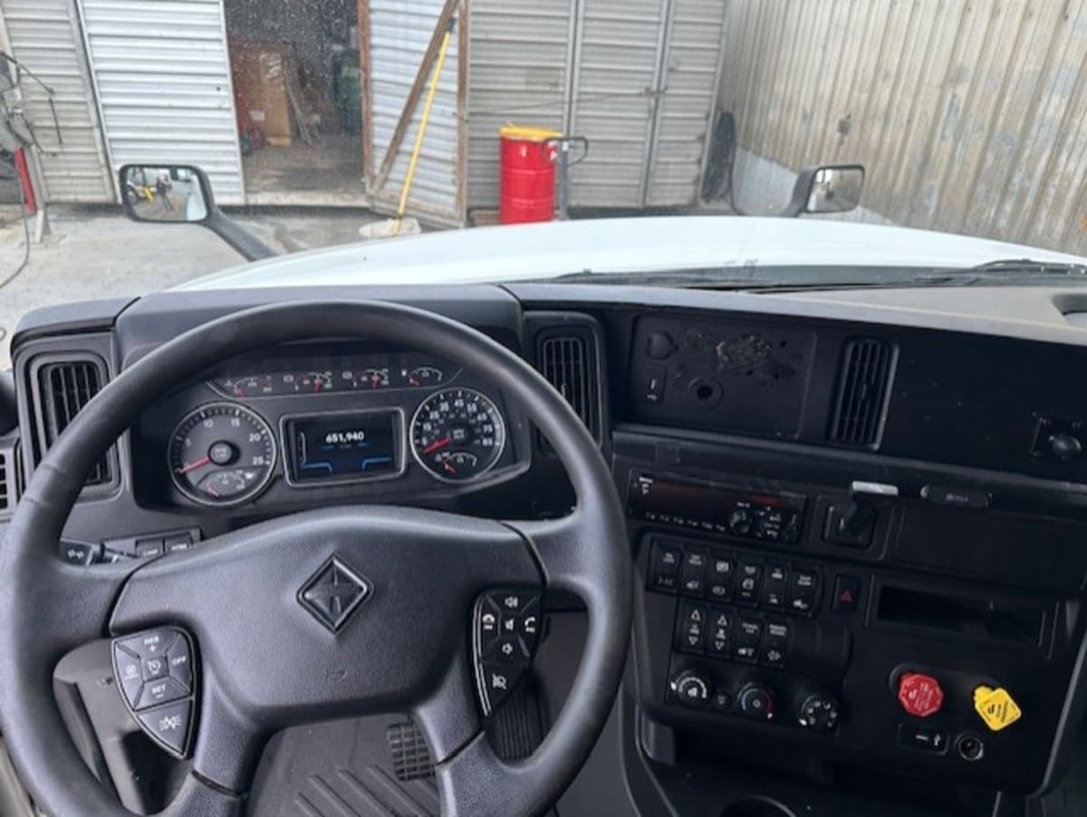 2020 Navistar International LT625 SLPR CAB 275200