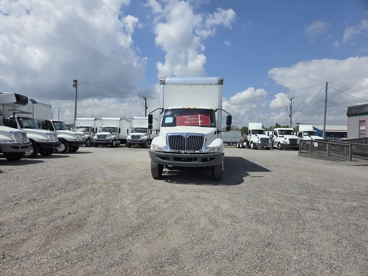 2020 Navistar International MV607 (4X2) 275400