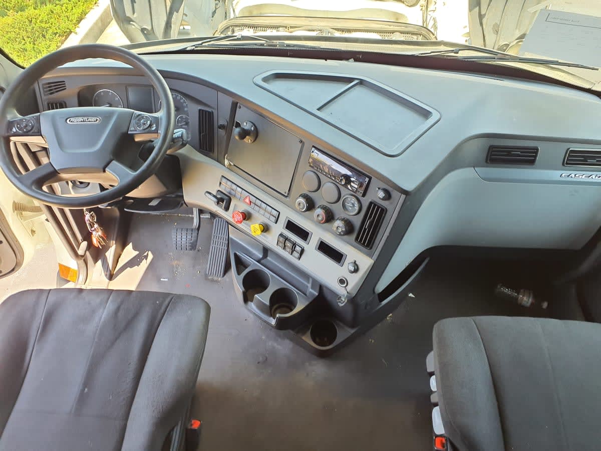 2020 Freightliner/Mercedes NEW CASCADIA 116 275459