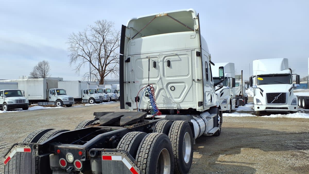 2020 Freightliner/Mercedes NEW CASCADIA 116 275469