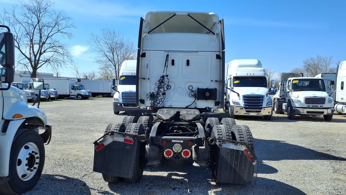 2020 Freightliner/Mercedes NEW CASCADIA 116 275668