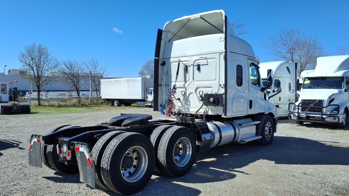 2020 Freightliner/Mercedes NEW CASCADIA 116 275673