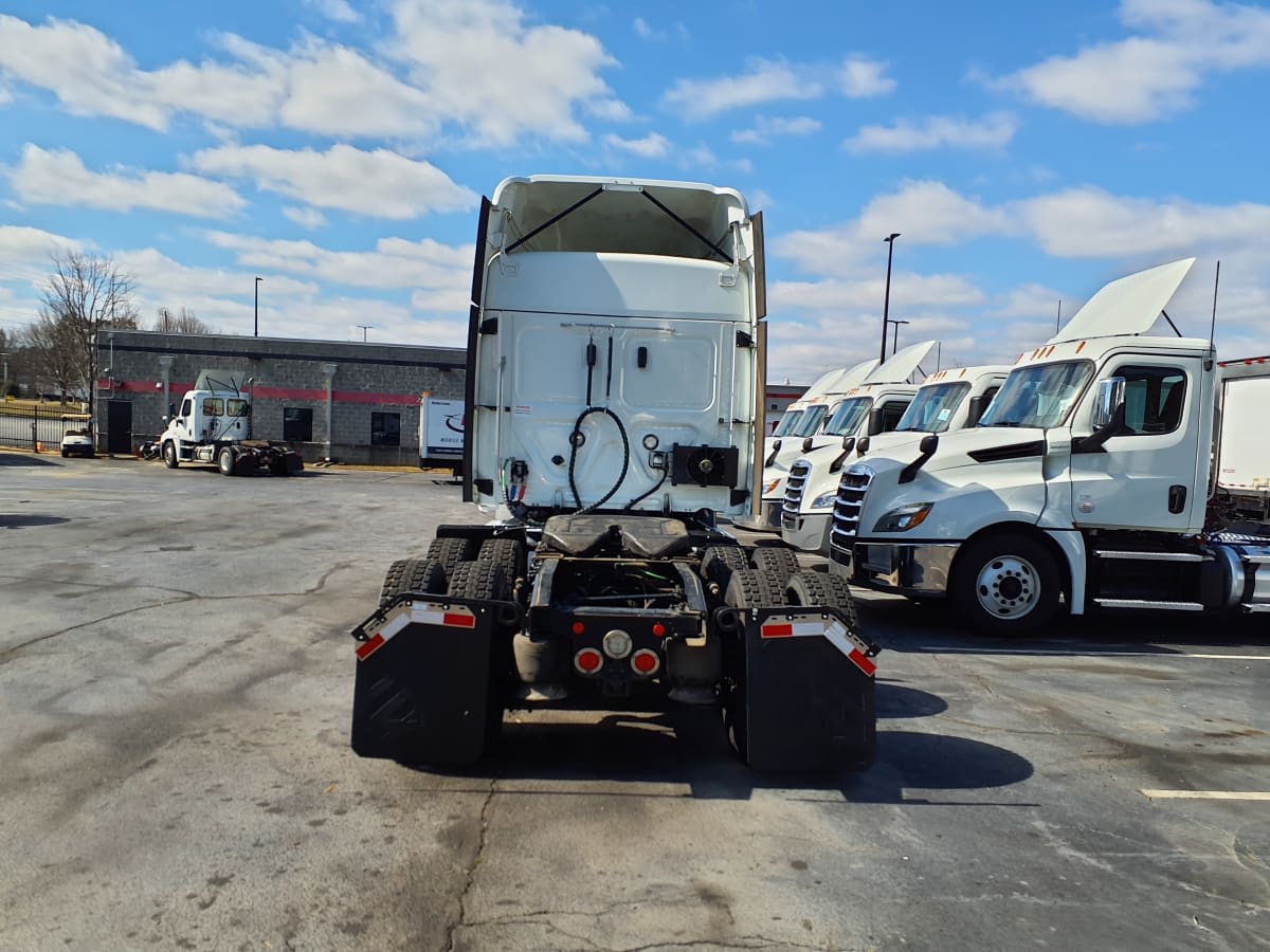 2020 Freightliner - image 5