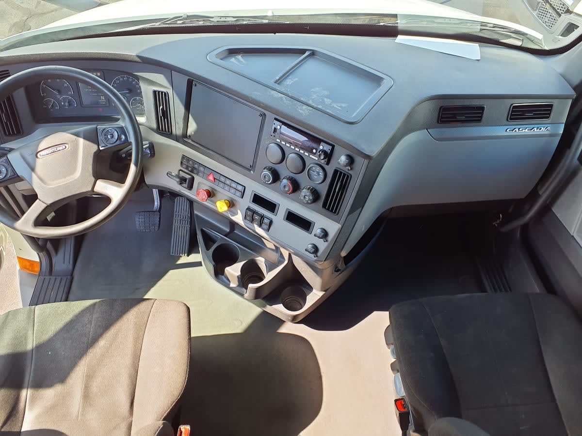 2020 Freightliner - image 7