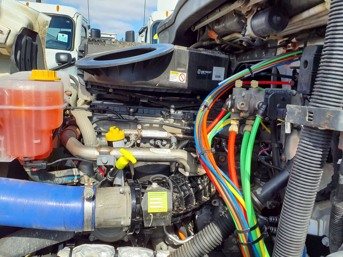 2020 Freightliner - image 9