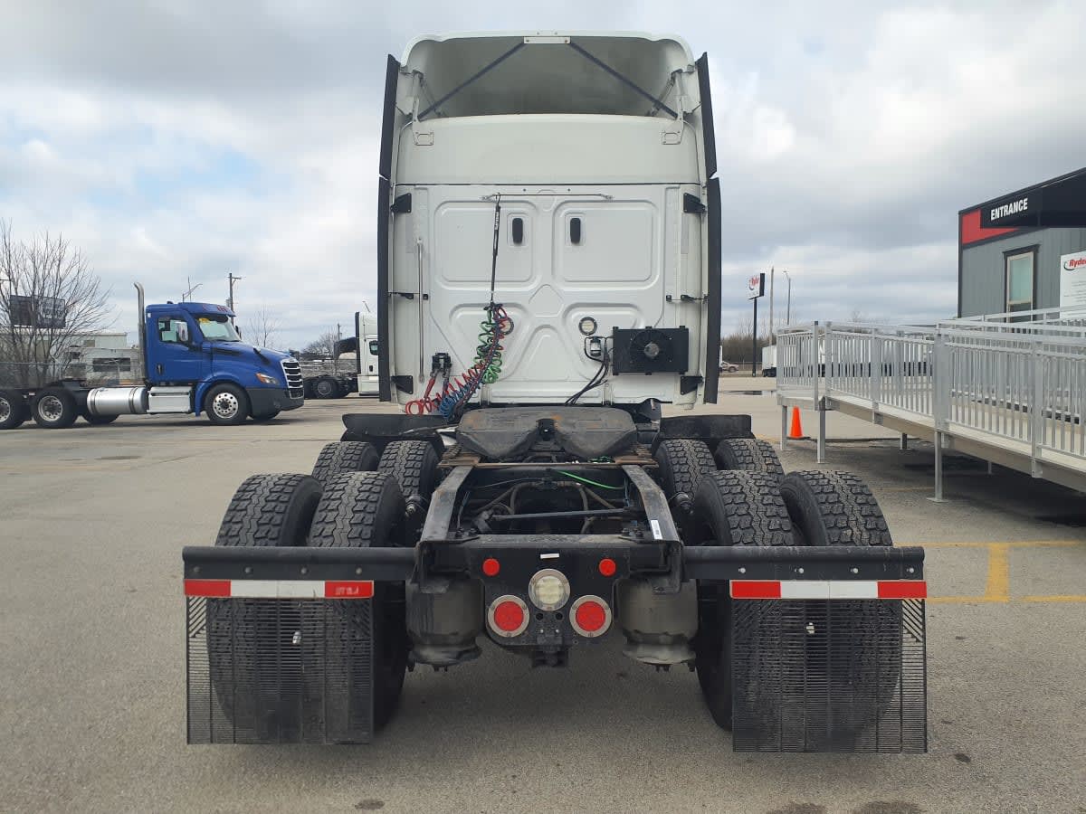 2020 Freightliner/Mercedes NEW CASCADIA 116 275675