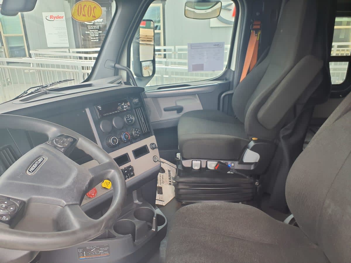 2020 Freightliner/Mercedes NEW CASCADIA 116 275675