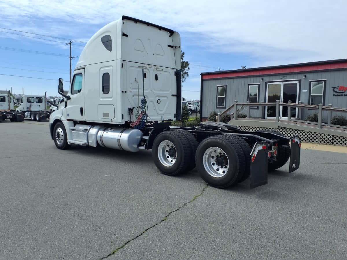 2020 Freightliner - image 6