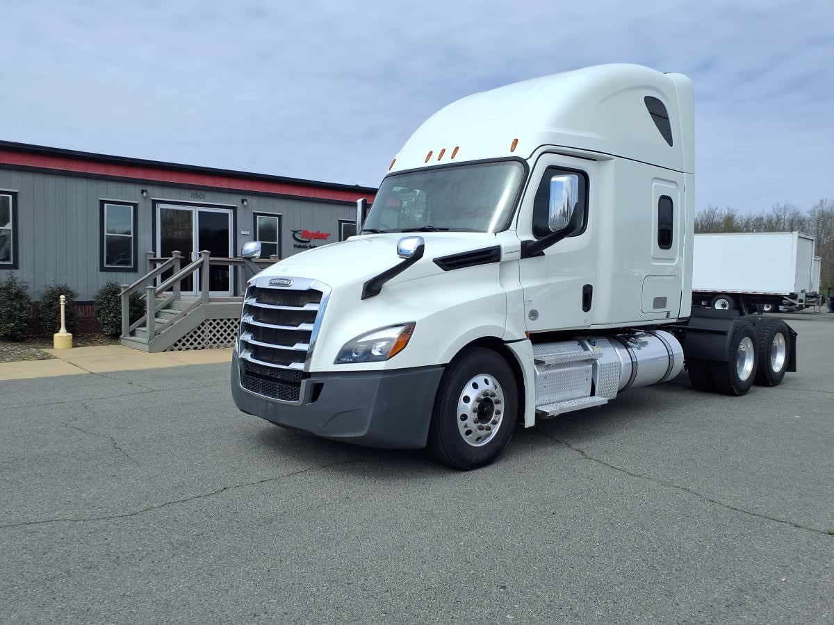 2020 Freightliner - image 1