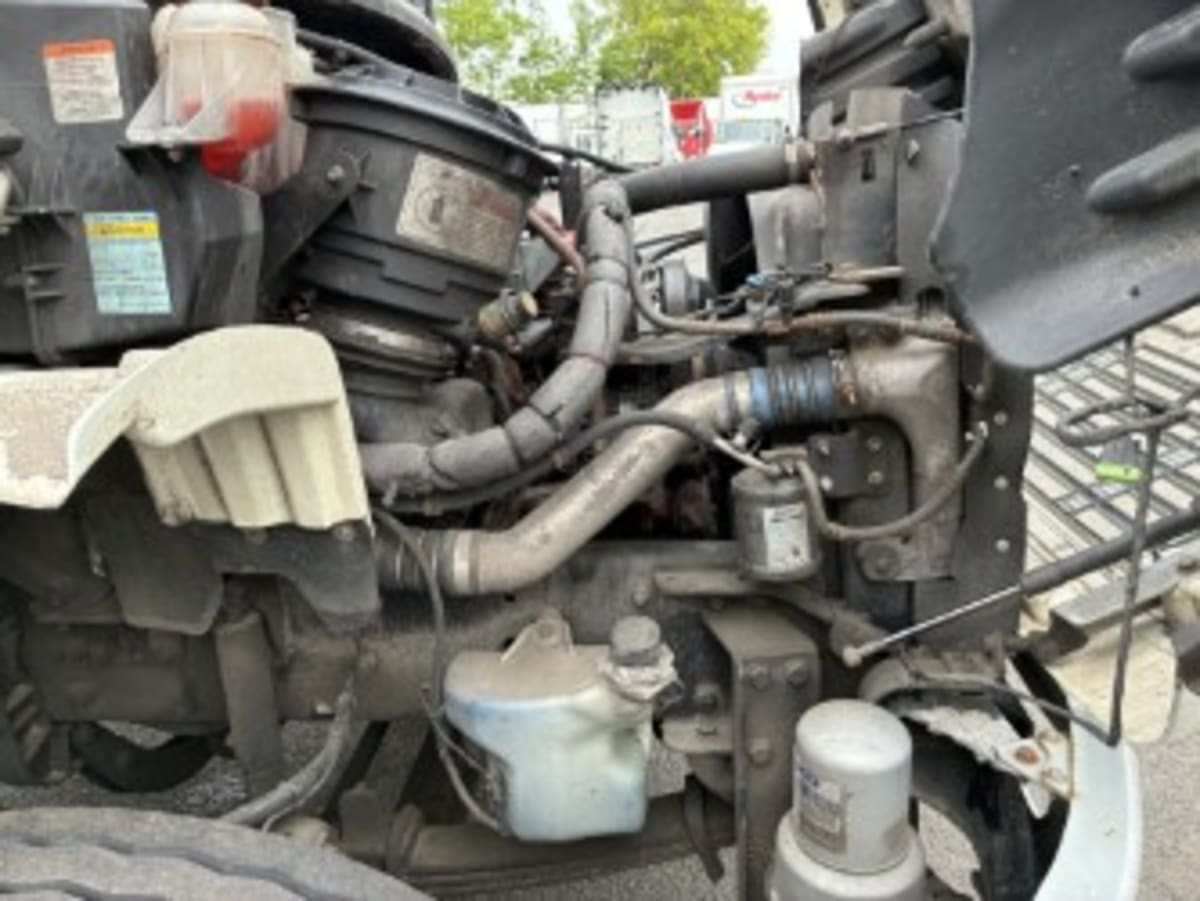 2021 Freightliner/Mercedes M2 106 276650
