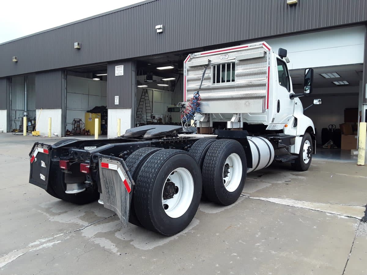 2020 Navistar International LT625 DAYCAB T/A 276785
