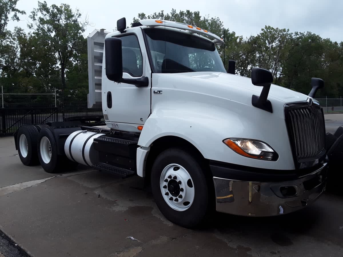 2020 Navistar International LT625 DAYCAB T/A 276785