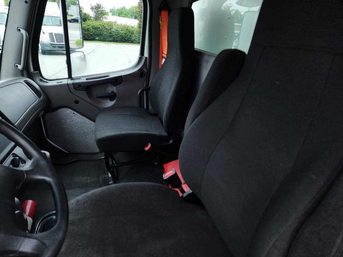 2020 Freightliner/Mercedes M2 106 277007