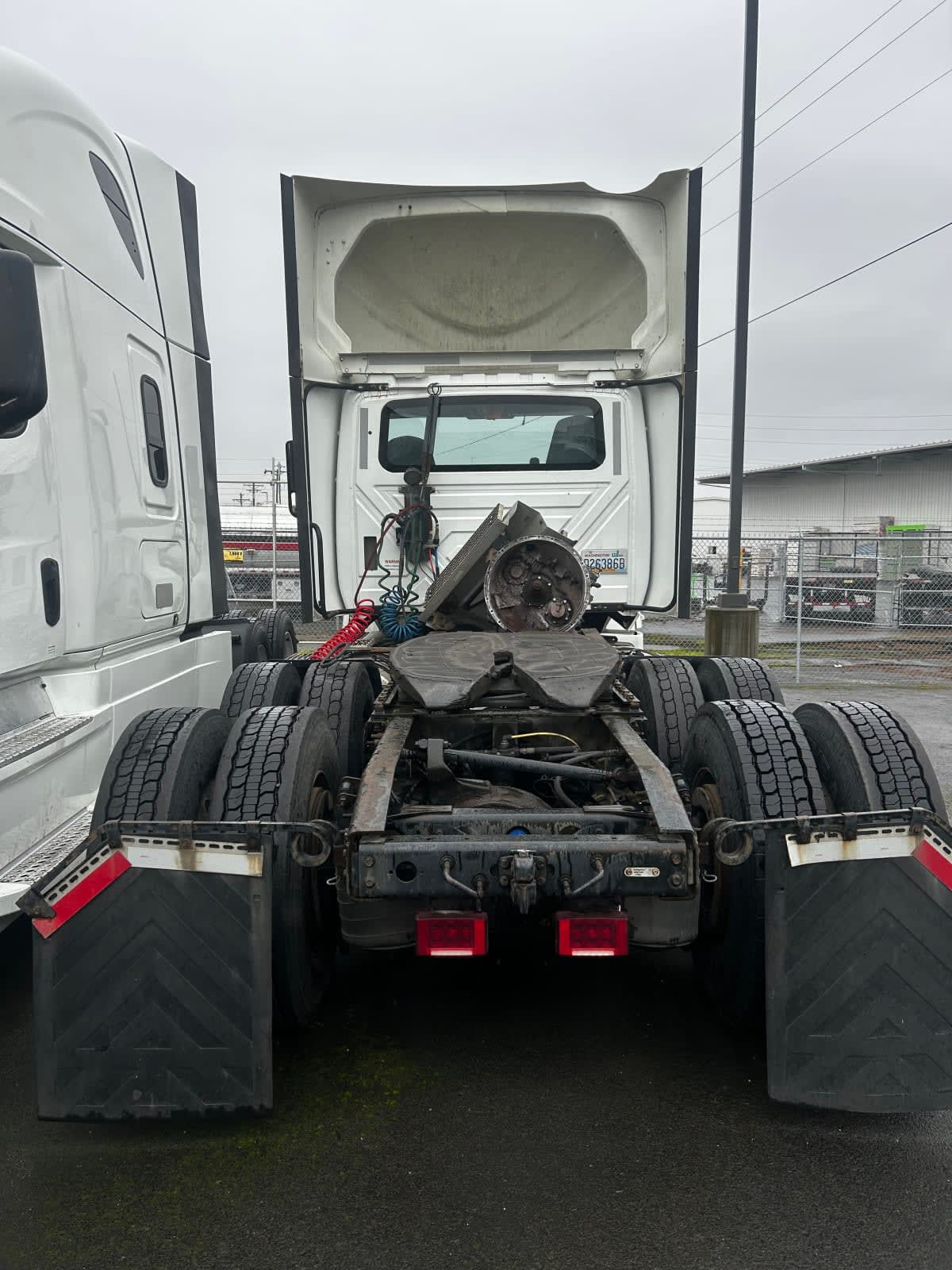 2020 Navistar International LT625 DAYCAB T/A 277348