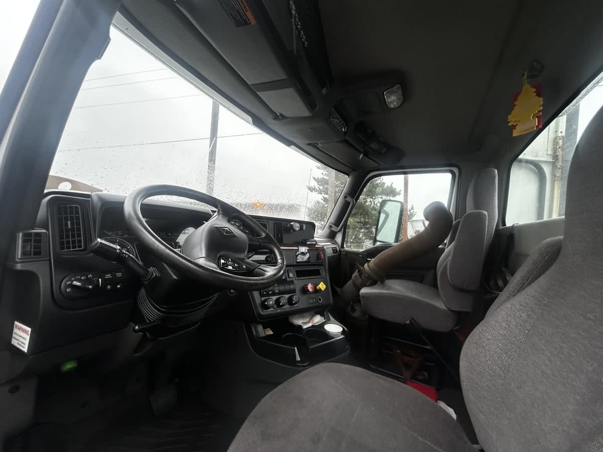 2020 Navistar International LT625 DAYCAB T/A 277348