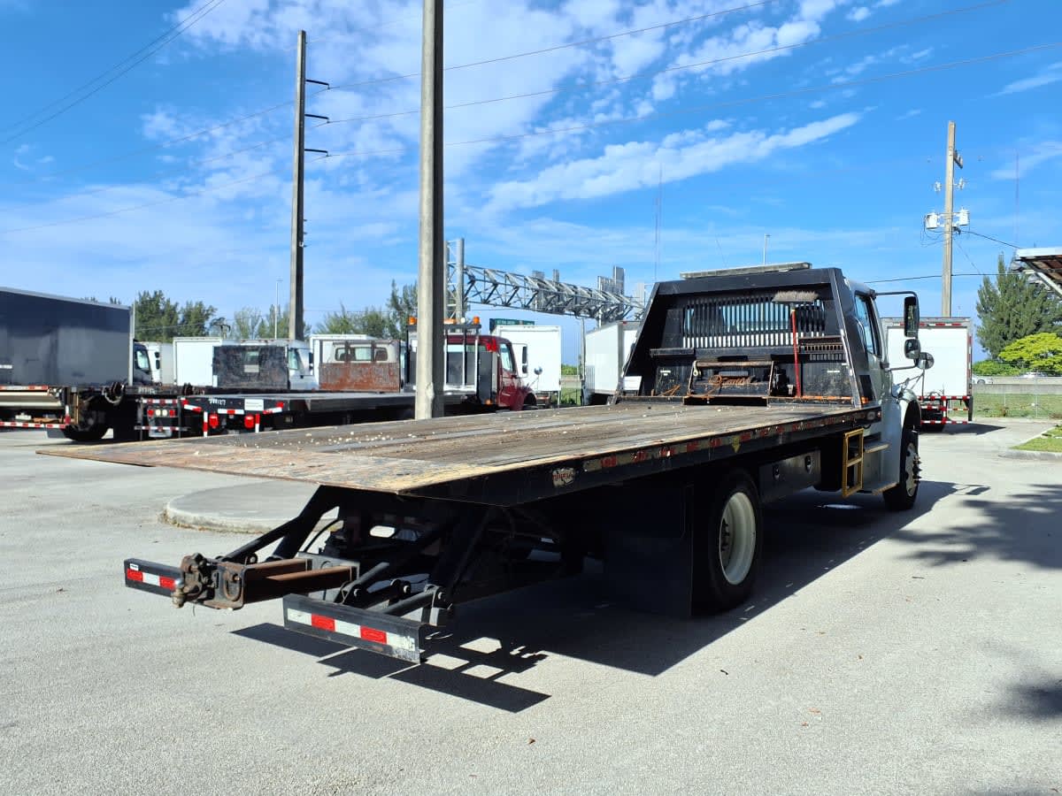 2020 Freightliner M2 106 in Davie, FL — photo 4